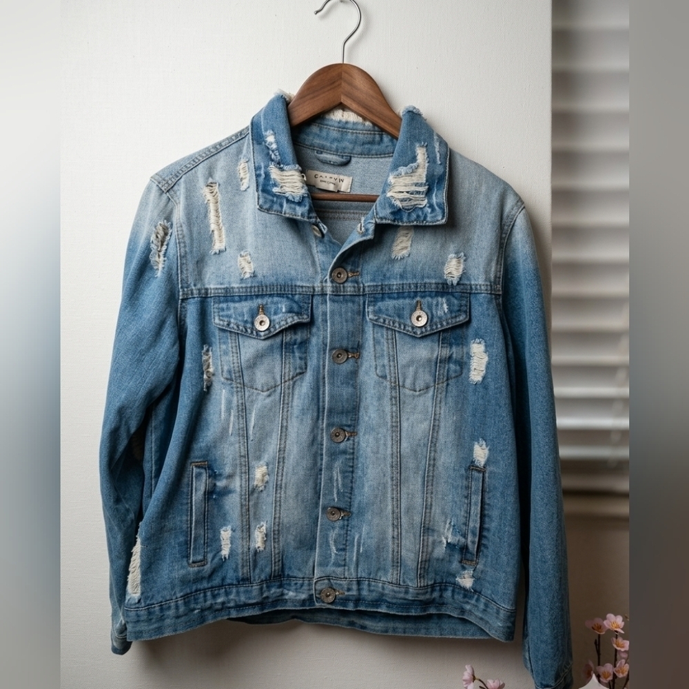 Ci Sono Distressed Light Wash Denim Trucker Jacket - Small - Edgy Streetwear
